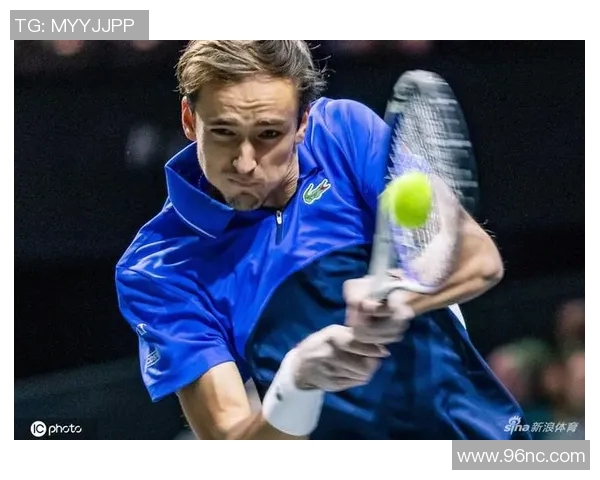 德约科维奇与梅德韦杰夫在澳网巅峰对决引发全球关注与期待