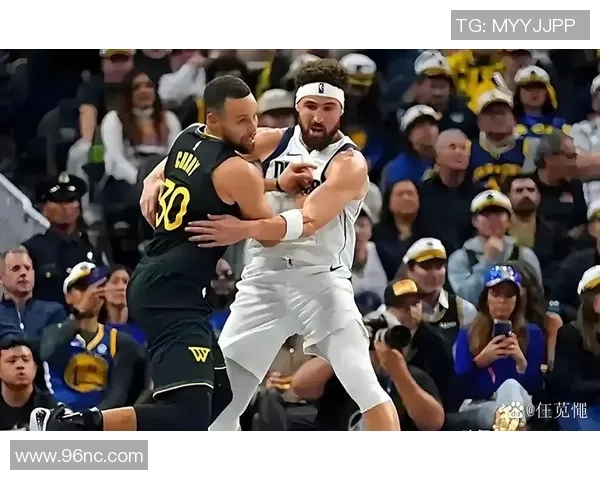 勇士主帅克里-汤普森宣布离开球队，引发球迷热议