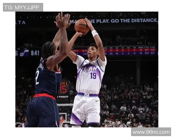 莱昂纳德重返赛场，率快船大胜灰熊